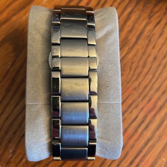 Redshift 7 exosphere, rare color, rose gold hands, like new, needs battery. - Picture 2 of 5